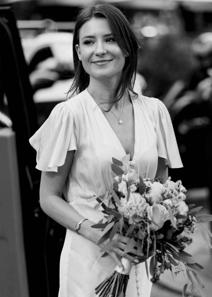 wedding-photography-london-romantic-natural-couples-photoshoot-chelsea-old-town-hall-registry-office-molly-rhianon-photography-02